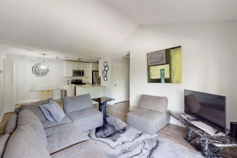 Condominio en venta en Saint Petersburg, Florida, 1 dormitorio, 67.73 m2 № 744777 - foto 3