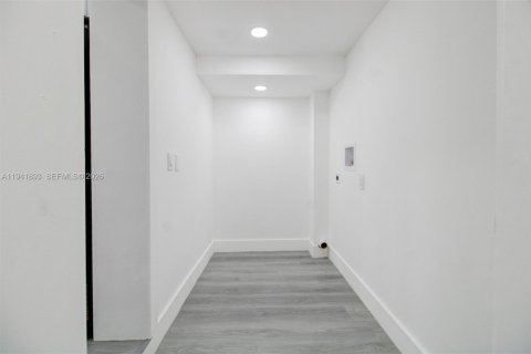 Casa en venta en North Miami, Florida, 3 dormitorios, 145.67 m2 № 2000056 - foto 4