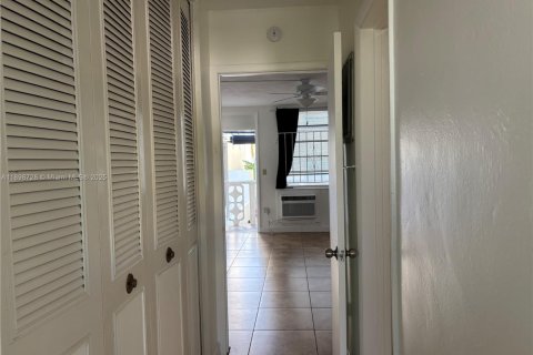 Condominio en venta en Miami Beach, Florida, 1 dormitorio, 41.81 m2 № 1950581 - foto 26