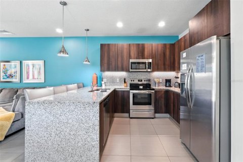 Townhouse in Clermont, Florida 3 bedrooms, 140.47 sq.m. № 1810431 - photo 2
