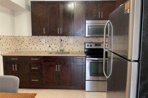 Appartement à louer à Miami, Floride: 2 chambres, 78.97 m2 № 1999582 - photo 9