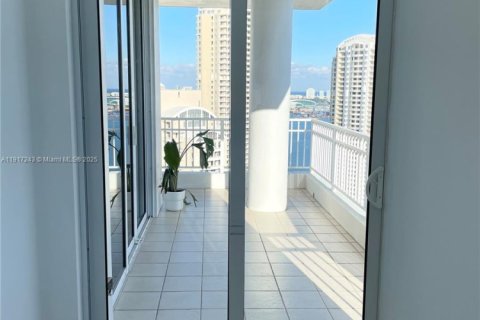 Copropriété à vendre à Miami, Floride: 2 chambres, 129.78 m2 № 1973461 - photo 6