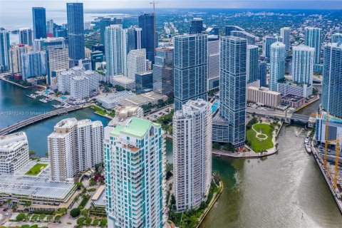 Copropriété à vendre à Miami, Floride: 2 chambres, 129.78 m2 № 1973461 - photo 16