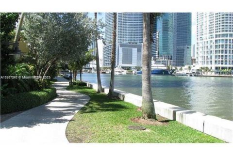 Copropriété à vendre à Miami, Floride: 2 chambres, 129.78 m2 № 1973461 - photo 13