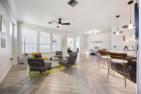 Casa en venta en Groveland, Florida, 2 dormitorios, 150.87 m2 № 2144582 - foto 4