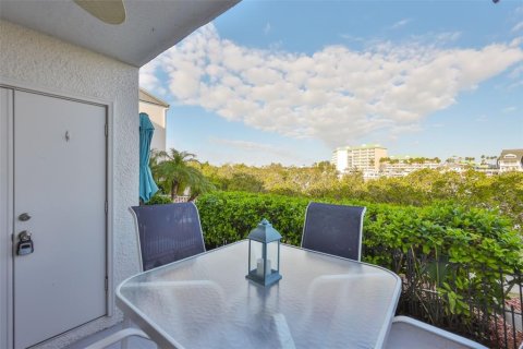 Condo in Largo, Florida, 2 bedrooms  № 2127353 - photo 26