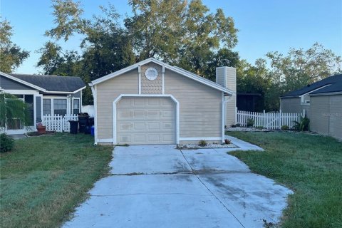 House in Sanford, Florida 2 bedrooms, 96.62 sq.m. № 2369120