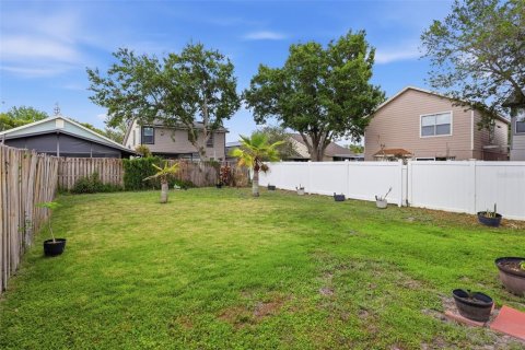 House in Winter Park, Florida 3 bedrooms, 142.42 sq.m. № 2105174 - photo 24