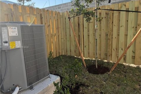 Adosado en alquiler en Florida City, Florida, 3 dormitorios, 146.23 m2 № 2059480 - foto 28