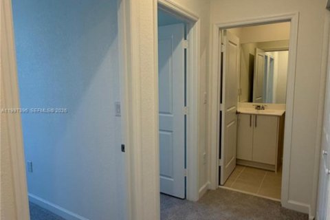 Adosado en alquiler en Florida City, Florida, 3 dormitorios, 146.23 m2 № 2059480 - foto 12