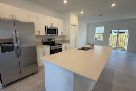 Adosado en alquiler en Florida City, Florida, 3 dormitorios, 146.23 m2 № 2059480 - foto 5