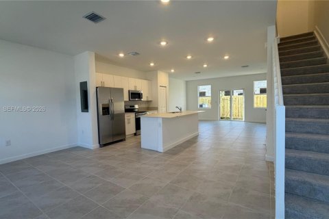 Adosado en alquiler en Florida City, Florida, 3 dormitorios, 146.23 m2 № 2059480 - foto 4