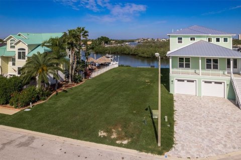 Land in New Port Richey, Florida № 1397900 - photo 10