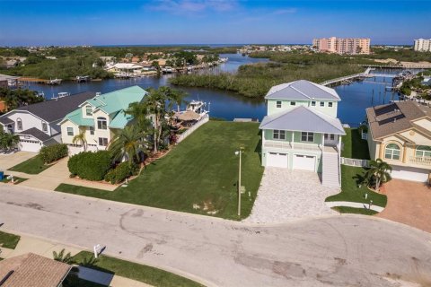 Land in New Port Richey, Florida № 1397900 - photo 11