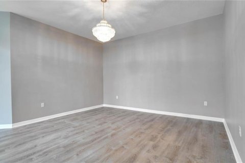 Villa ou maison à vendre à Kissimmee, Floride: 5 chambres, 351.45 m2 № 1765647 - photo 5
