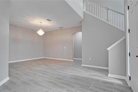 Villa ou maison à vendre à Kissimmee, Floride: 5 chambres, 351.45 m2 № 1765647 - photo 4