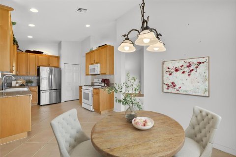 Купить виллу или дом в Порт-Сент-Луси, Флорида 3 спальни, 158.96м2, № 1968566 - фото 16