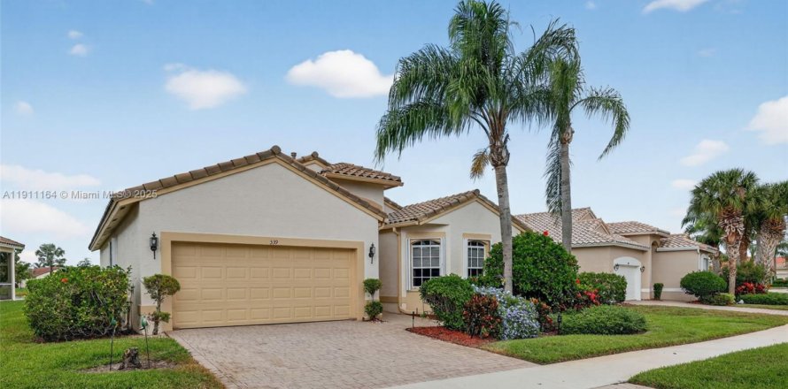 Дом в Порт-Сент-Луси, Флорида 3 спальни, 158.96м2 № 1968566