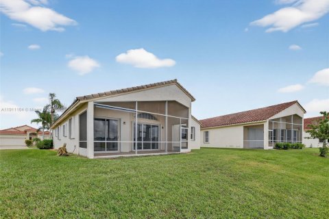 Купить виллу или дом в Порт-Сент-Луси, Флорида 3 спальни, 158.96м2, № 1968566 - фото 5