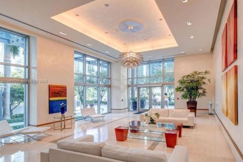 Condominio en alquiler en Miami, Florida, 51.19 m2 № 2055477 - foto 2
