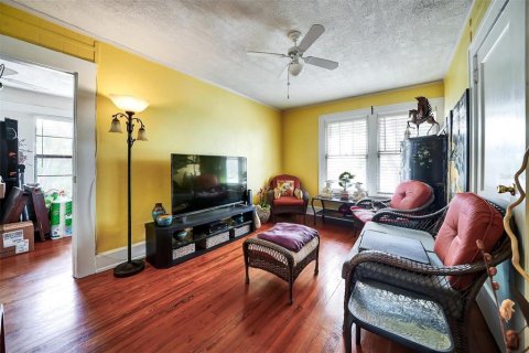 House in Saint Petersburg, Florida 4 bedrooms, 199.46 sq.m. № 1816006 - photo 28