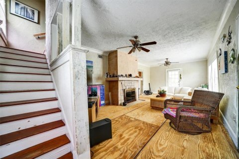 House in Saint Petersburg, Florida 4 bedrooms, 199.46 sq.m. № 1816006 - photo 4
