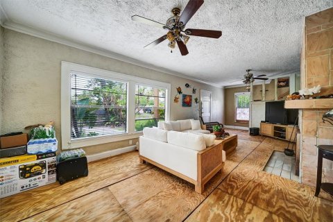 House in Saint Petersburg, Florida 4 bedrooms, 199.46 sq.m. № 1816006 - photo 3