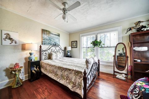 House in Saint Petersburg, Florida 4 bedrooms, 199.46 sq.m. № 1816006 - photo 25