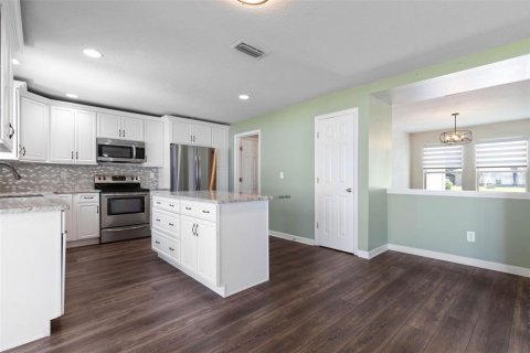 House in Palm Coast, Florida 4 bedrooms, 167.13 sq.m. № 2157795 - photo 9