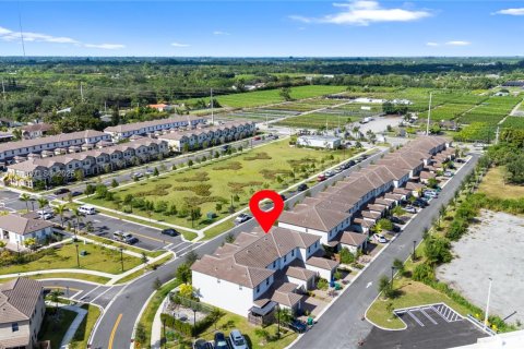 Touwnhouse à louer à Homestead, Floride: 4 chambres, 135.64 m2 № 1943547 - photo 4