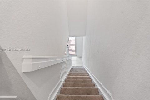 Touwnhouse à louer à Homestead, Floride: 4 chambres, 135.64 m2 № 1943547 - photo 24