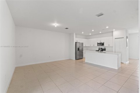 Touwnhouse à louer à Homestead, Floride: 4 chambres, 135.64 m2 № 1943547 - photo 14