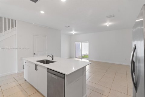 Touwnhouse à louer à Homestead, Floride: 4 chambres, 135.64 m2 № 1943547 - photo 16