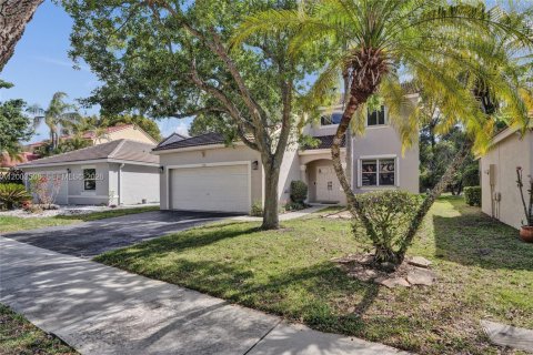 House in Weston, Florida 4 bedrooms, 198.16 sq.m. № 2244209 - photo 6