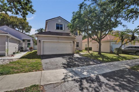 House in Weston, Florida 4 bedrooms, 198.16 sq.m. № 2244209
