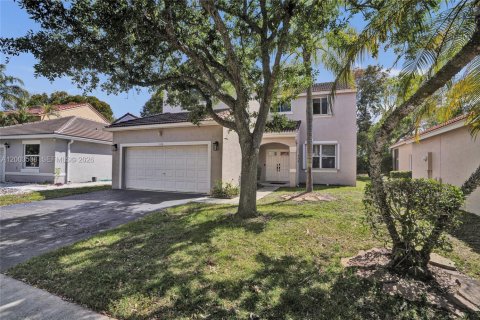 House in Weston, Florida 4 bedrooms, 198.16 sq.m. № 2244209 - photo 4