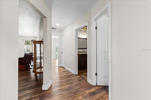 House in Crystal River, Florida 4 bedrooms, 217.02 sq.m. № 1552218 - photo 30