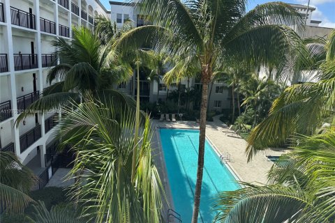 Condominio en venta en Boynton Beach, Florida, 2 dormitorios, 94.02 m2 № 1697950 - foto 1