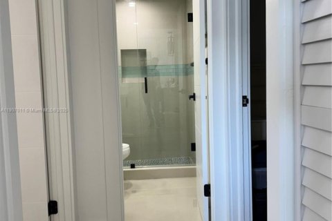 Снять в аренду кондоминиум в Холливуд, Флорида 2 спальни, 94.3м2, № 2082041 - фото 17