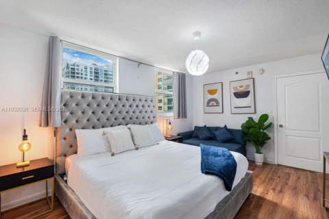 Condominio en venta en Miami, Florida, 3 dormitorios, 114.46 m2 № 2091096 - foto 9