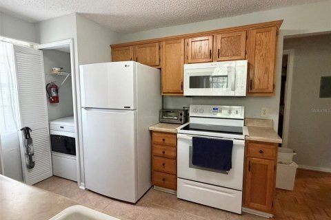 Copropriété à louer à Casselberry, Floride: 2 chambres, 106.93 m2 № 2398275 - photo 9