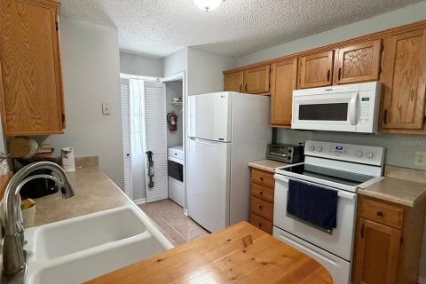 Copropriété à louer à Casselberry, Floride: 2 chambres, 106.93 m2 № 2398275 - photo 10