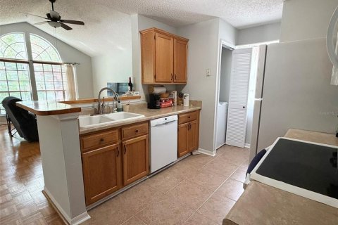 Copropriété à louer à Casselberry, Floride: 2 chambres, 106.93 m2 № 2398275 - photo 8