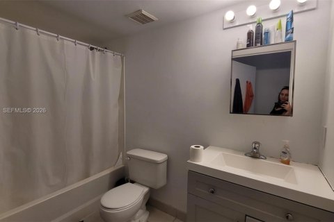 Condominio en alquiler en Miami, Florida, 2 dormitorios, 84.73 m2 № 2020348 - foto 6