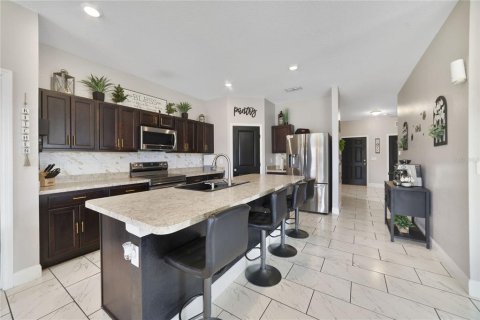 Casa en venta en Haines City, Florida, 4 dormitorios, 169.55 m2 № 1805725 - foto 7