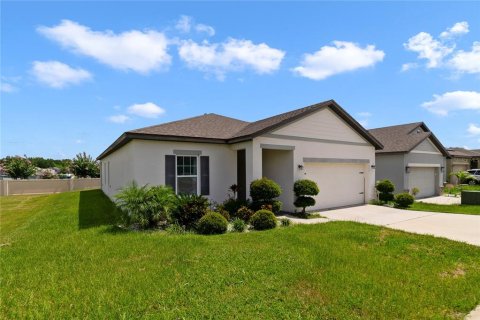 Casa en venta en Haines City, Florida, 4 dormitorios, 169.55 m2 № 1805725 - foto 2