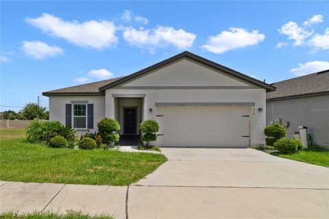 Casa en venta en Haines City, Florida, 4 dormitorios, 169.55 m2 № 1805725 - foto 1