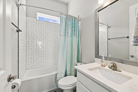 Touwnhouse à louer à Sarasota, Floride: 3 chambres, 173.36 m2 № 2430789 - photo 29