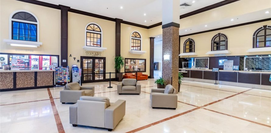 Studio à Condo à Sunny Isles Beach, Floride  № 1226532