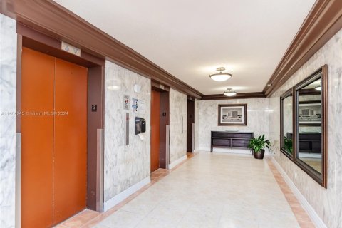 Copropriété à louer à Sunny Isles Beach, Floride: 38.09 m2 № 1226532 - photo 23